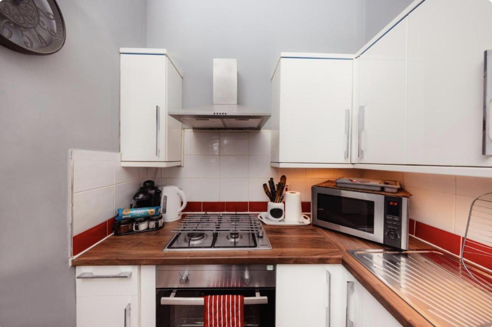 Warm Apartment By Holyrood Palace! Единбург Екстер'єр фото