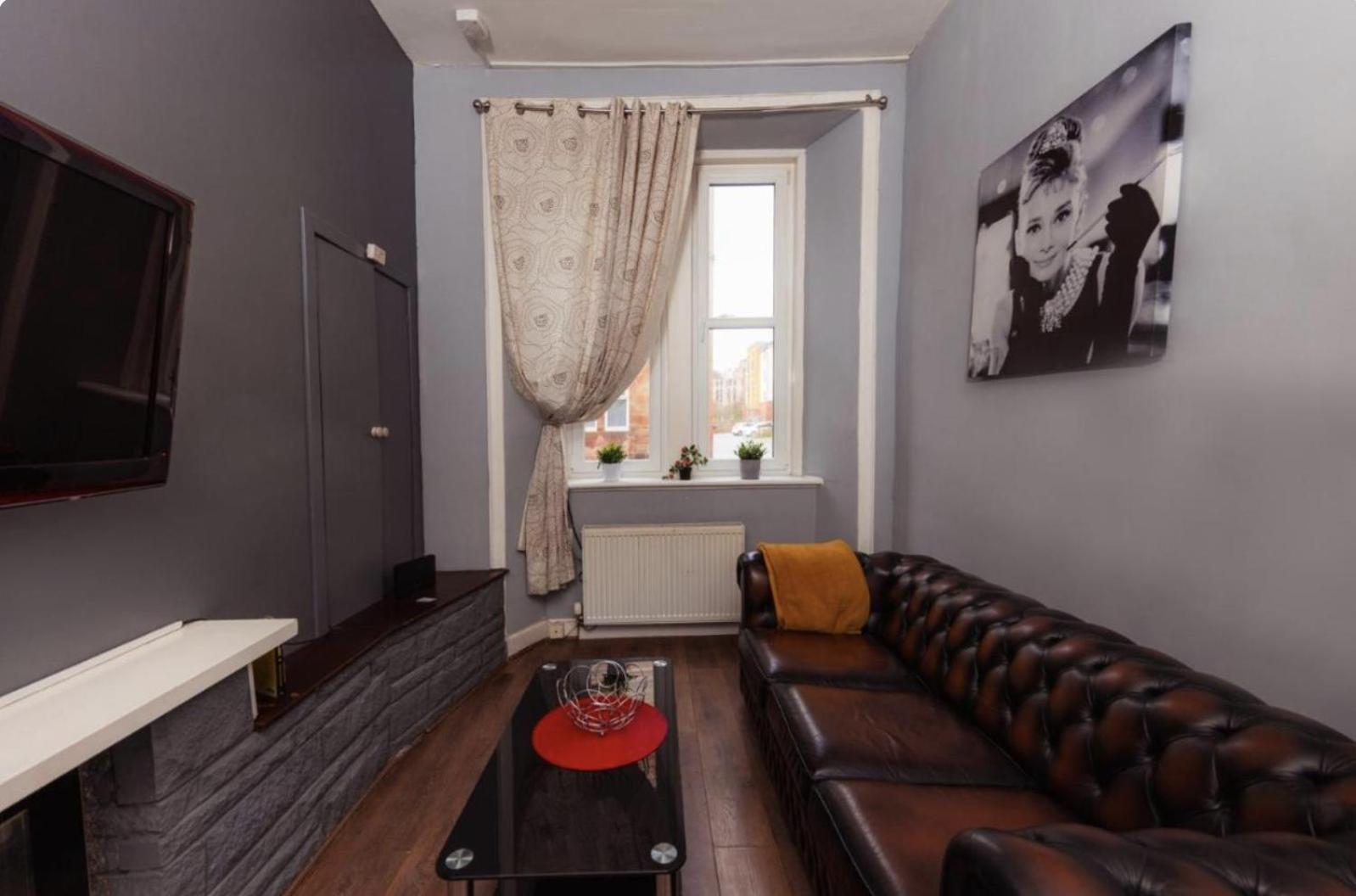 Warm Apartment By Holyrood Palace! Единбург Екстер'єр фото