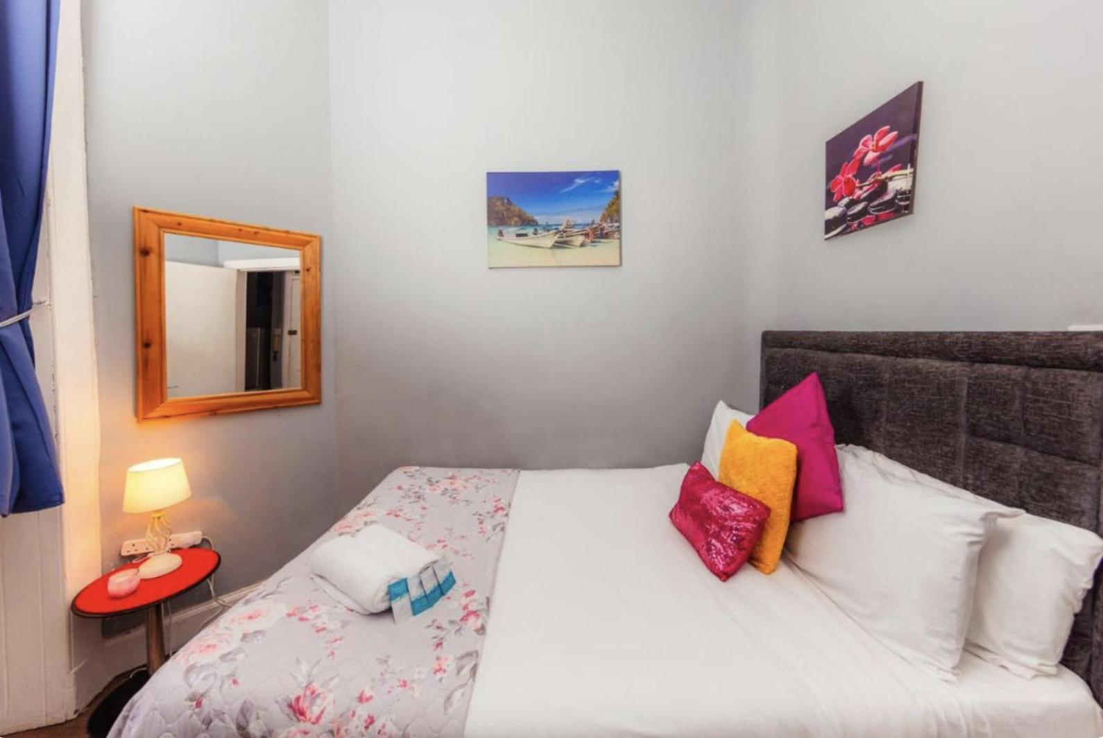 Warm Apartment By Holyrood Palace! Единбург Екстер'єр фото